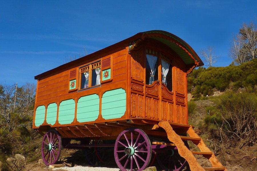 La Bergerie Du Plateau Cabane Insolite Roulotte Yourte Bulle Cros De Georand