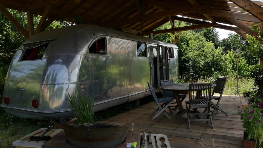 reservation caravane airstream en ariege spartan manor 1947